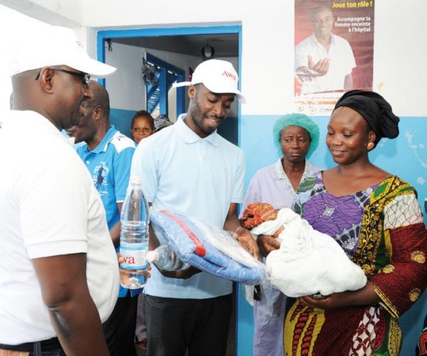 L’équipe Solibra a tenu à satisfaire toutes les mamans présentes dans les maternités visitées.