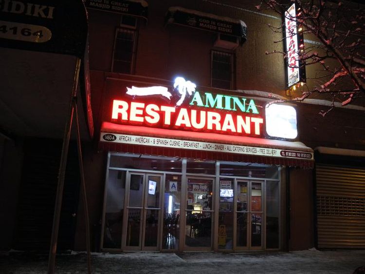 devanture-du-restaurant-amina-de-nafissatou-diallo-dans-le-bronx-a-new-york-le-2-fevrier-2015