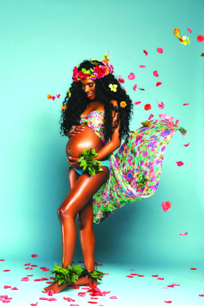 080217-lifestyle-Woman-s-Maternity-Shoot-Is-Breaking-the-Internet-In-Beyonce-Like-Fashion-3