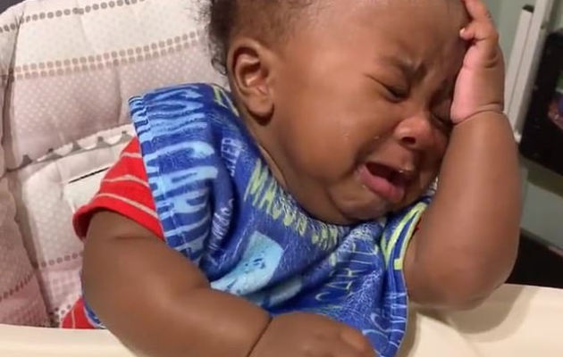 bébé en pleurs