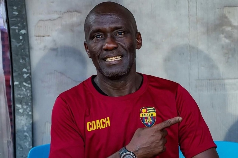 Ligue 2 : Africa Sports confie son banc à Maxime Gouaméné