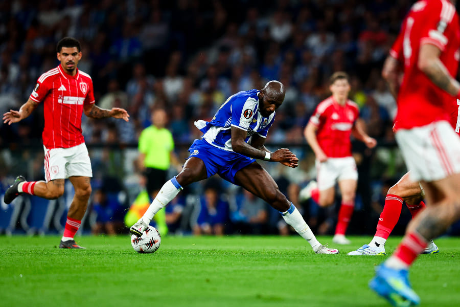 Paris gagnants à 3,38 dans le match Porto-Nottingham Forest